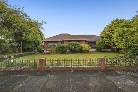 Photo of property in 13 Birdwood Avenue, Papatoetoe, Auckland, 2025