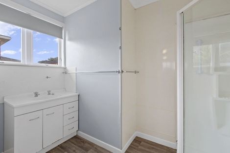 Photo of property in 11 West Hoe Road, Orewa, 0931