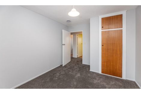 Photo of property in 2/8a Salford Avenue, Redwood, Christchurch, 8051