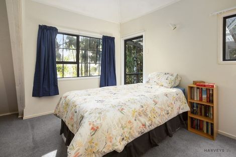 Photo of property in 208 Woodlands Park Road, Titirangi, Auckland, 0604
