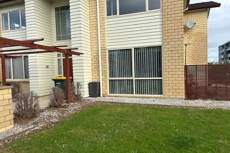 Photo of property in 40 Kestev Drive, Flat Bush, Auckland, 2016