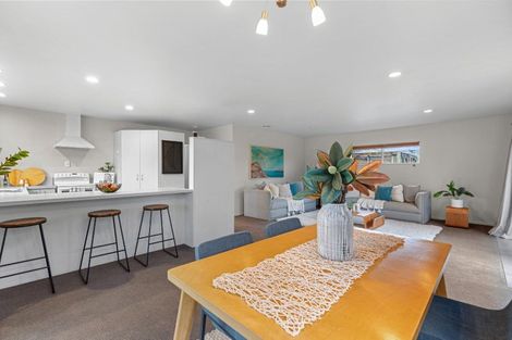 Photo of property in 72 Evans Road, Papamoa Beach, Papamoa, 3118