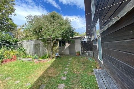 Photo of property in 8 Curacao Place, Grenada Village, Wellington, 6037