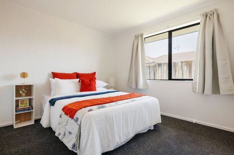 Photo of property in 15 Farnham Close, Rototuna North, Hamilton, 3210