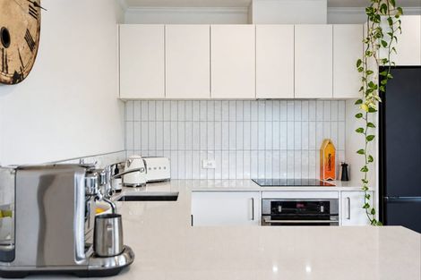 Photo of property in 42 Matipo Road, Mairangi Bay, Auckland, 0630
