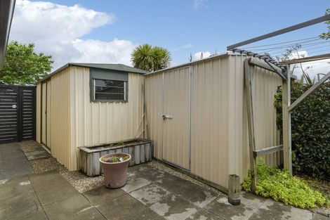 Photo of property in 17 Olive Close, Omokoroa, 3114