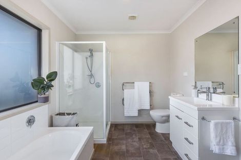 Photo of property in 78 Sunstone Crescent, Timberlea, Upper Hutt, 5018