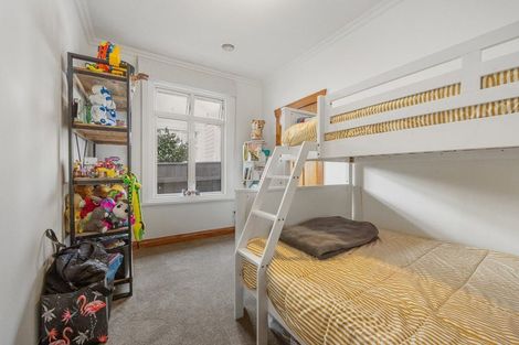 Photo of property in 75 Brougham Street, New Plymouth, 4310