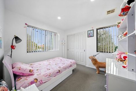 Photo of property in 125 Russell Road, Manurewa, Auckland, 2102