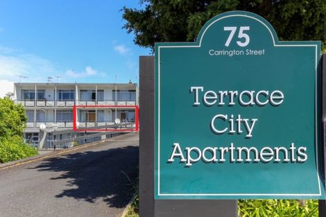 Photo of property in 8/75 Carrington Street, Lower Vogeltown, New Plymouth, 4310