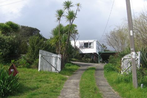 Photo of property in 10 Oxford Terrace, Coromandel, 3506