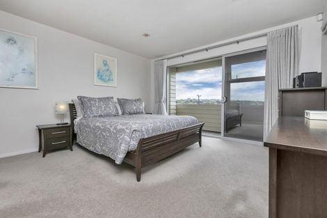 Photo of property in 20 Quebec Road, Milford, Auckland, 0620