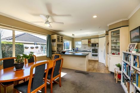 Photo of property in 132 Clawton Street, Westown, New Plymouth, 4310