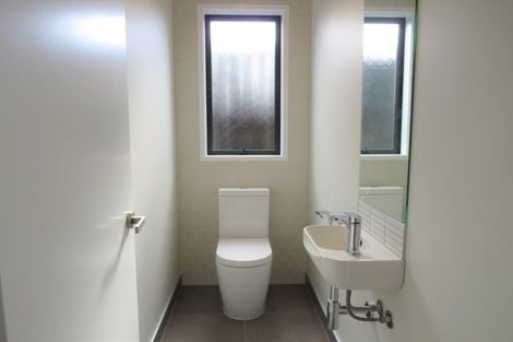 Photo of property in 21 Wai Place, One Tree Point, 0118