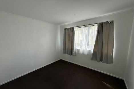 Photo of property in 9 Edwin Freeman Place, Ranui, Auckland, 0612