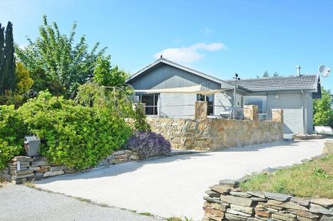 Photo of property in 100 Molyneux Avenue, Cromwell, 9310