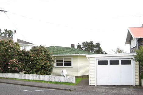 Photo of property in 24a Baring Terrace, Strandon, New Plymouth, 4312