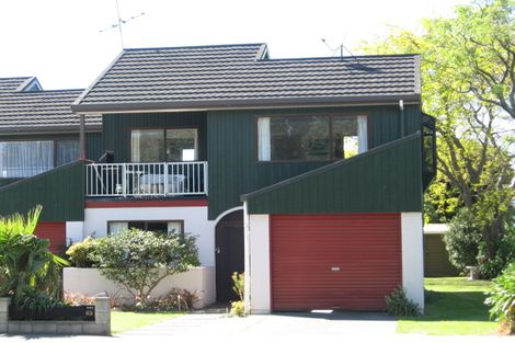 Photo of property in 65 Esplanade, Kaiti, Gisborne, 4010
