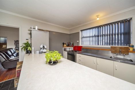 Photo of property in 1 Collins Street, Hawera, 4610