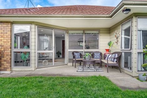 Photo of property in 1/15 Golfland Drive, Golflands, Auckland, 2013