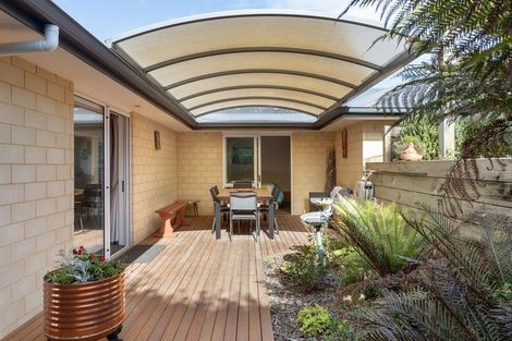 Photo of property in 17 Lynley Park Drive, Omokoroa, 3114