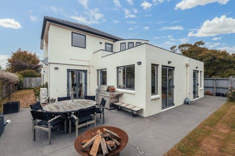 Photo of property in 2/14 Trafford Street, Harewood, Christchurch, 8051