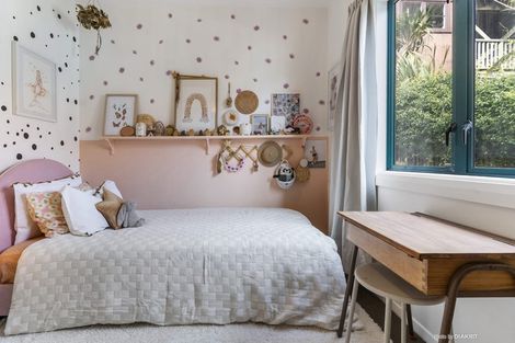 Photo of property in 24 Volga Street, Island Bay, Wellington, 6023