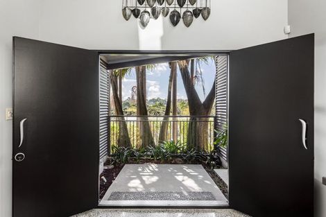 Photo of property in 2 Pounamu Avenue, Greenhithe, Auckland, 0632