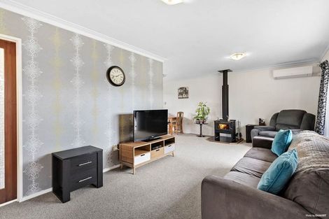 Photo of property in 2/27a Scott Road, Papakura, 2110