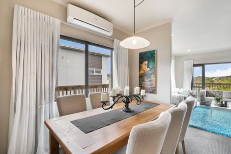 Photo of property in 2 Ellivani Rise, Pukekohe, 2120