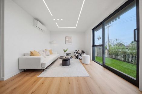 Photo of property in 2b Rangitoto Terrace, Milford, Auckland, 0620