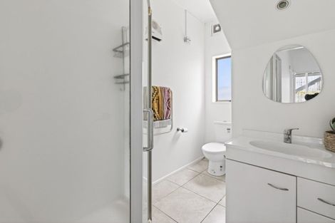 Photo of property in 4 Oceanbeach Road, Mount Maunganui, 3116