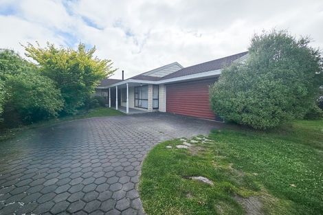 Photo of property in 18 Regency Crescent, Redwood, Christchurch, 8051