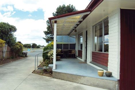 Photo of property in 1/181 Queenspark Drive, Parklands, Christchurch, 8083