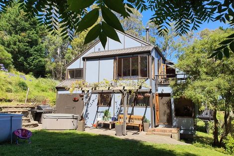 Photo of property in 235 No 2 Line, Okoia, Whanganui, 4572