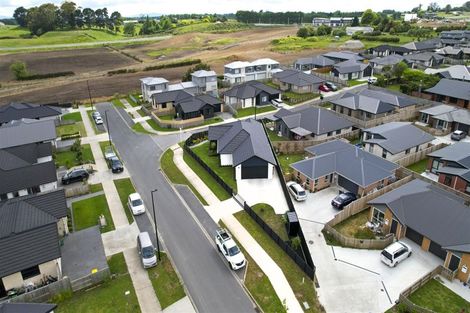 Photo of property in 19 Faber Place, Rototuna North, Hamilton, 3210