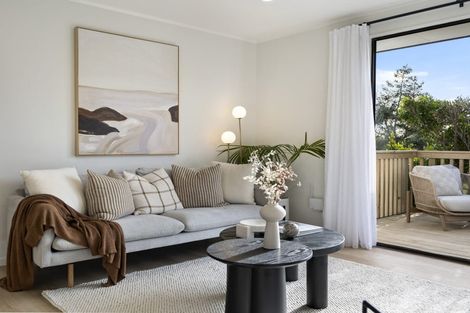 Photo of property in 6 Crosby Road, West Harbour, Auckland, 0618