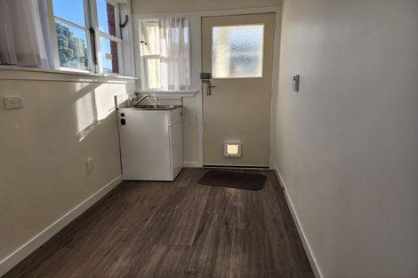 Photo of property in 217 Knights Road, Hutt Central, Lower Hutt, 5011