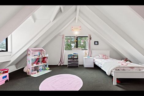 Photo of property in 6 Te Moau Avenue, Parakai, 0830