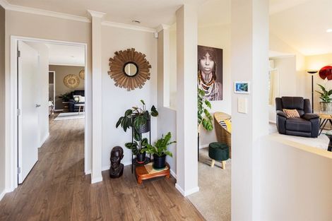 Photo of property in 13 Berkshire Terrace, Massey, Auckland, 0614