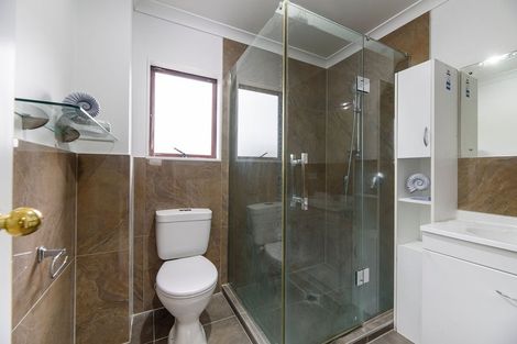 Photo of property in 28 Boundary Road, Blockhouse Bay, Auckland, 0600
