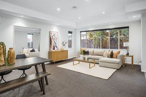 Photo of property in 32 Linkwater Way, Parklands, Christchurch, 8083