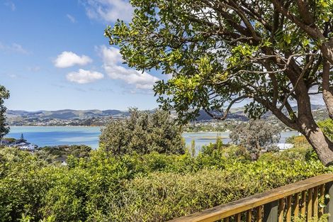 Photo of property in 94 Mana View Road, Paremata, Porirua, 5026