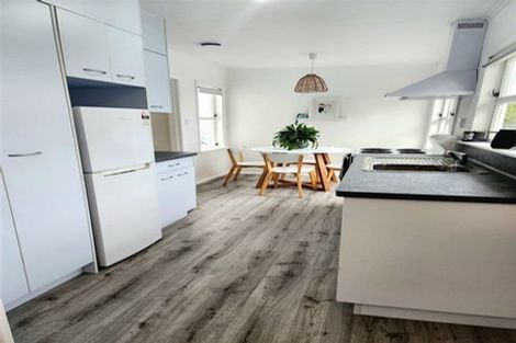 Photo of property in 3 Huia Place, Levin, 5510