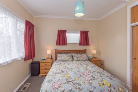 Photo of property in 61 Kawiu Road, Levin, 5510