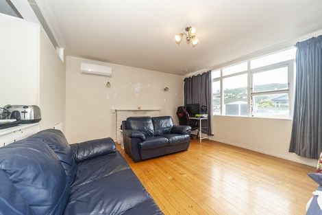 Photo of property in 7/55 Apu Crescent, Lyall Bay, Wellington, 6022