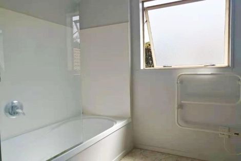 Photo of property in 1/111 Seaview Road, Glenfield, Auckland, 0629