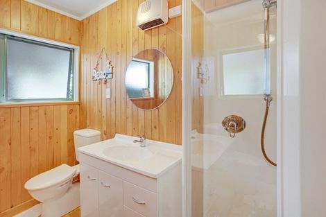 Photo of property in 37 Oneroa Road, Russell, 0202