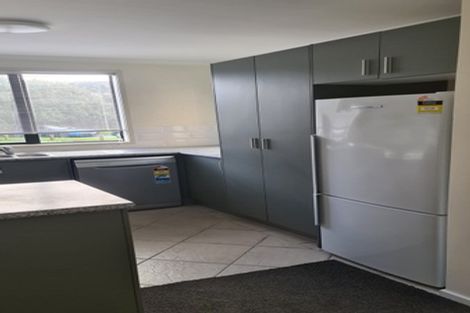 Photo of property in 12 Barnea Circle, Glen Eden, Auckland, 0602