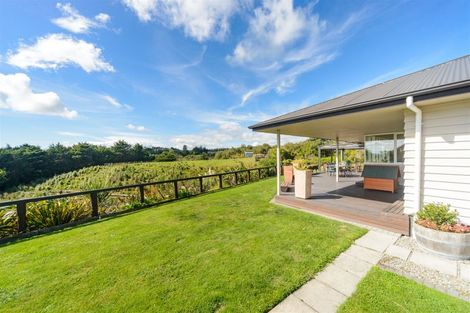 Photo of property in 71 Polson Hill Drive, Aokautere, Palmerston North, 4471